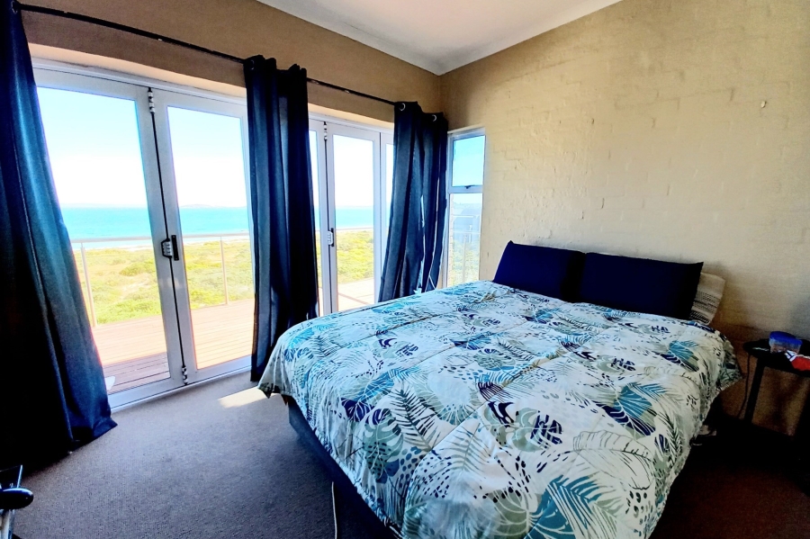 5 Bedroom Property for Sale in Bluewater Bay Western Cape